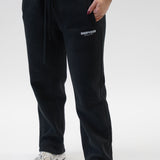 ESSENTIAL STRAIGHT LEG JOGGER - BLACK