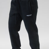 ESSENTIAL STRAIGHT LEG JOGGER - BLACK
