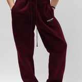 ESSENTIAL STRAIGHT LEG JOGGER - BORDEAUX