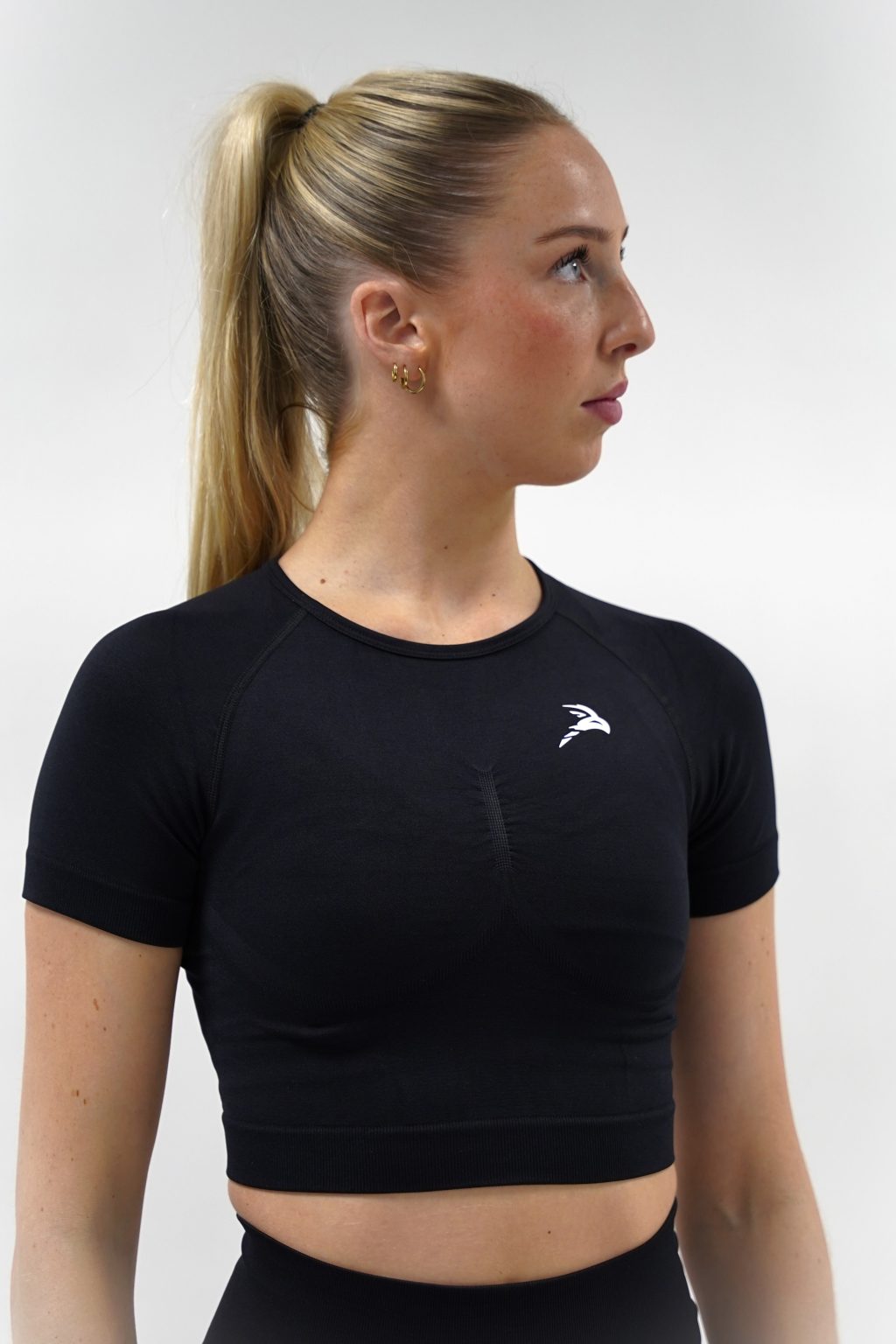 Elevate Croptop - Black