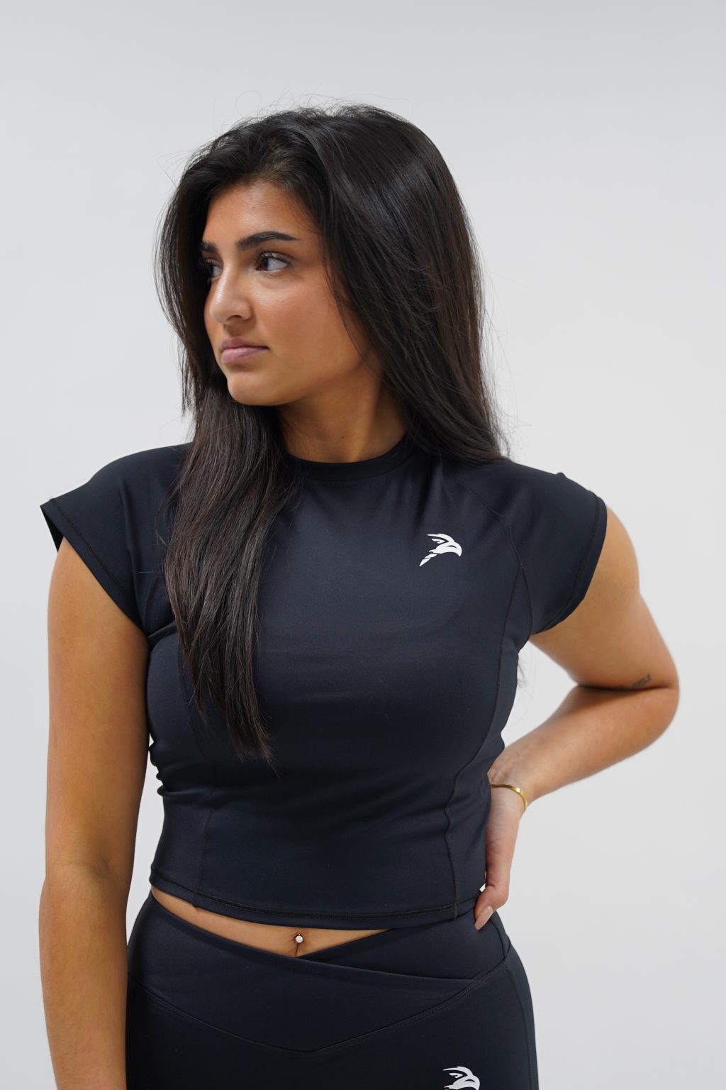 Sculpt Croptop - Black - Image 4