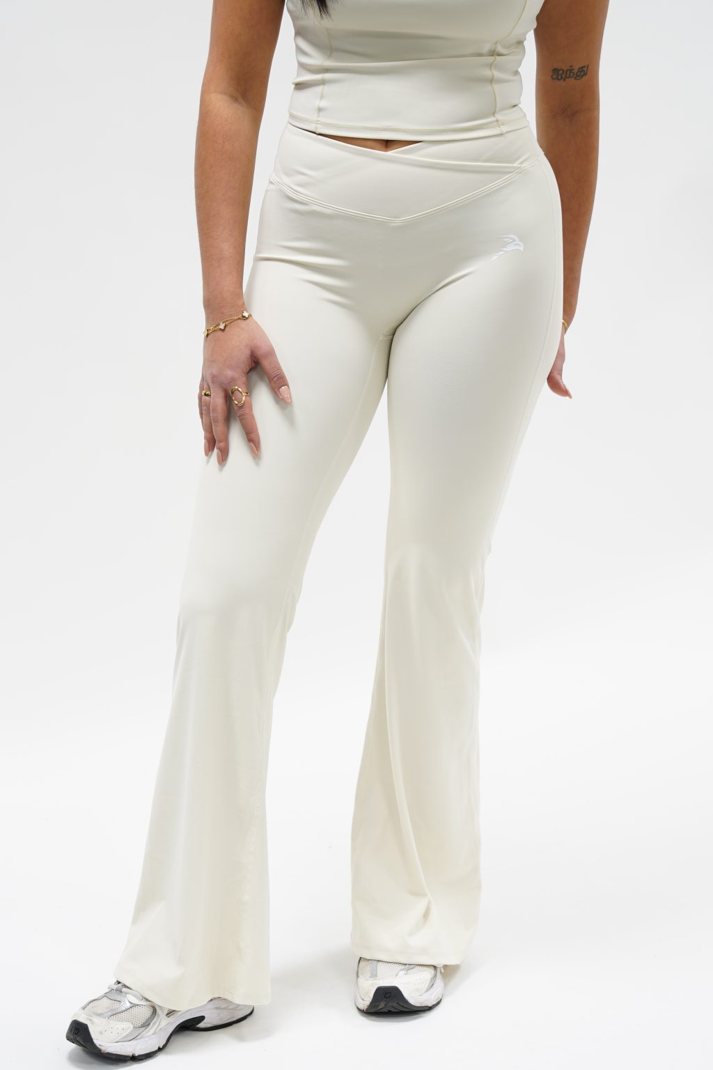 Sculpt Flared Leggings - Cream